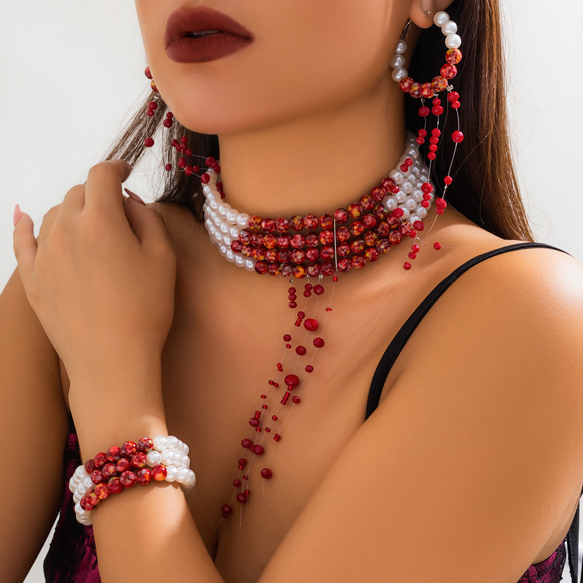 Pearl Choker Necklace Vintage - สร้อยคอจี้พู่ไข่มุกเทียมรูปเลือดสีแดงแนววินเทจหลายชั้นสำหรับผู้หญิงสร้อยคอลูกปัดคริสตัลแนวกอธเครื่องประดับฮาโลวีน