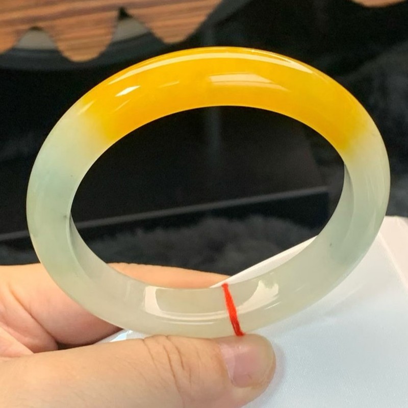 สร้อยข้อมือหยกสีเหลือง ขนาดใหญ - Bracelets บทวิจารณ์และราคา