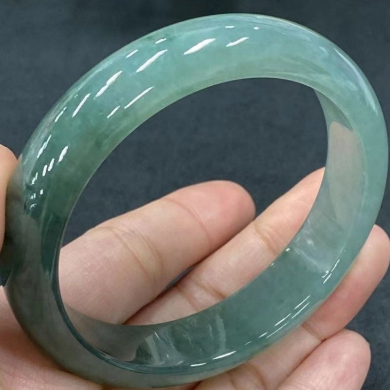 สร้อยข้อมือสีเขียวมันวาวคล้ายน - Bracelets บทวิจารณ์และราคา