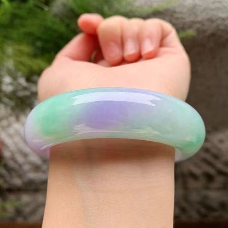 สร้อยข้อมือหยกสีสันสดใส คล้ายน - Bracelets บทวิจารณ์และราคา