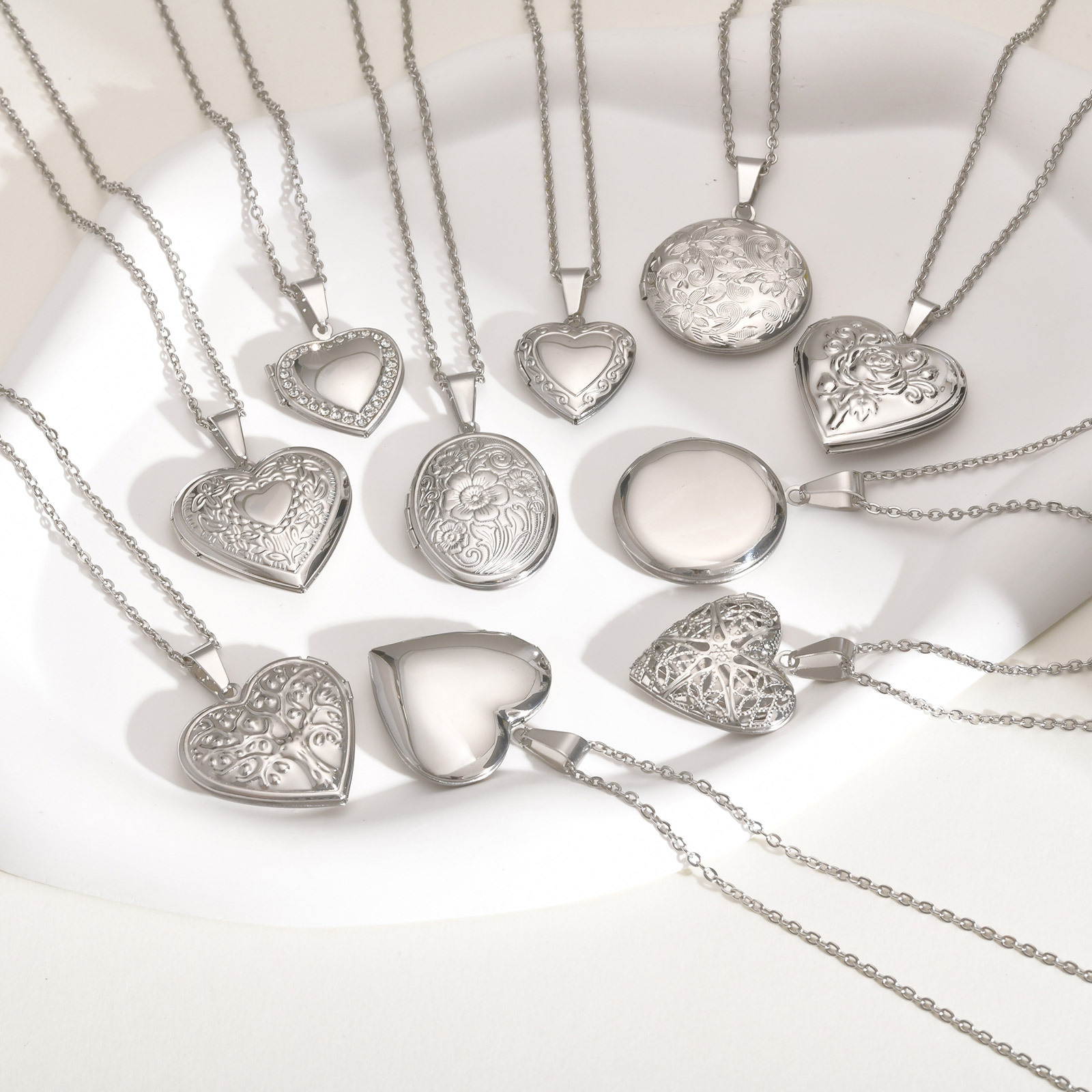 Vnox ไม่เคยจางหายสีเงินสแตนเลส - Heart Locket Necklace Photo บทวิจารณ์และราคา