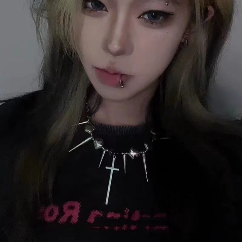 สร้อยคอ Y2K สไตล์ซับคัลเจอร์ ป - Goth Punk Spike Choker บทวิจารณ์และราคา